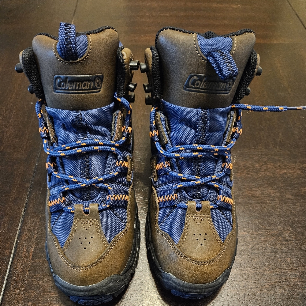 Coleman hiking boots! EUC! Size 5 Womens